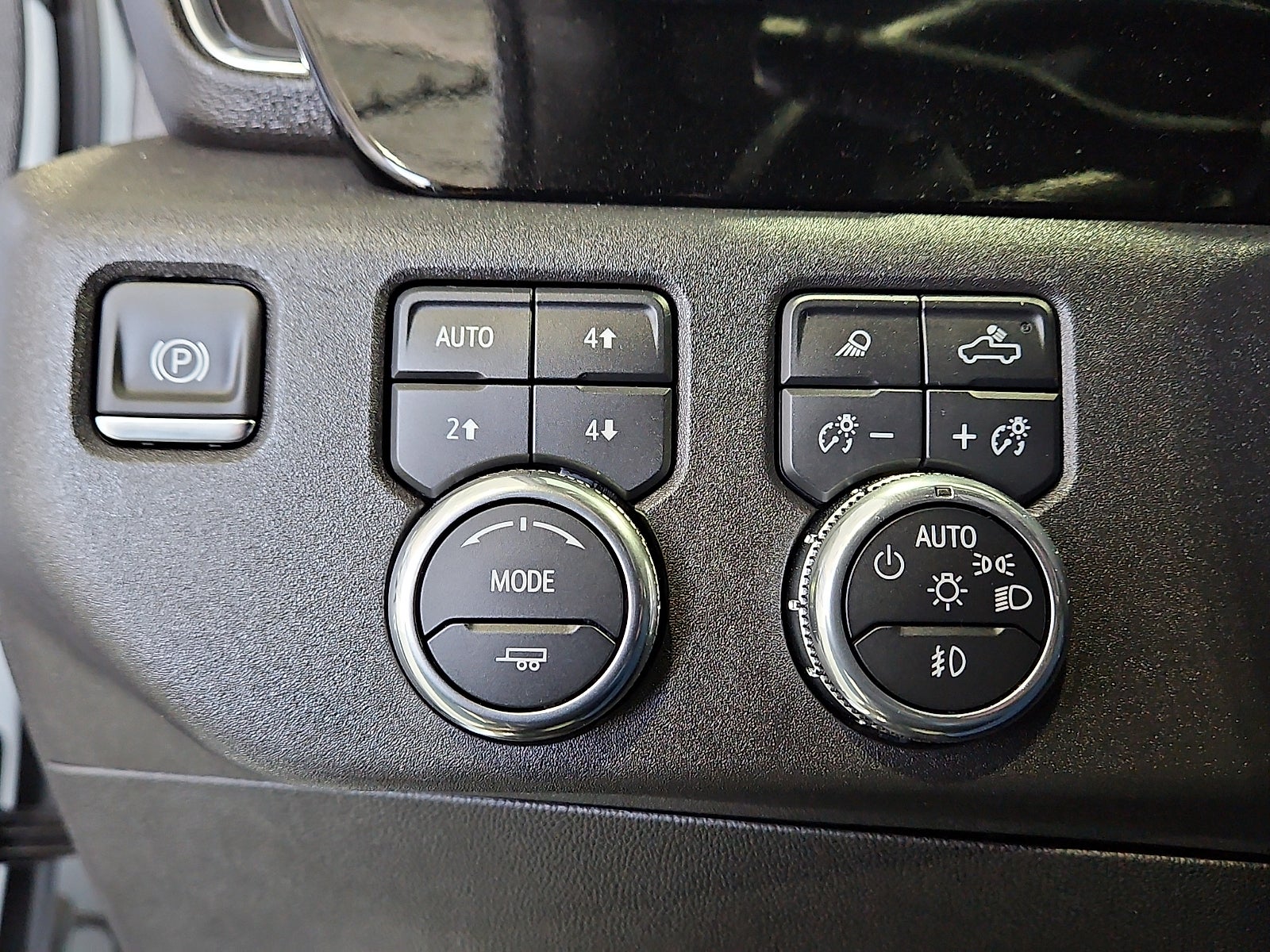 2025 GMC Sierra 1500 4WD Crew Cab Short Box SLT