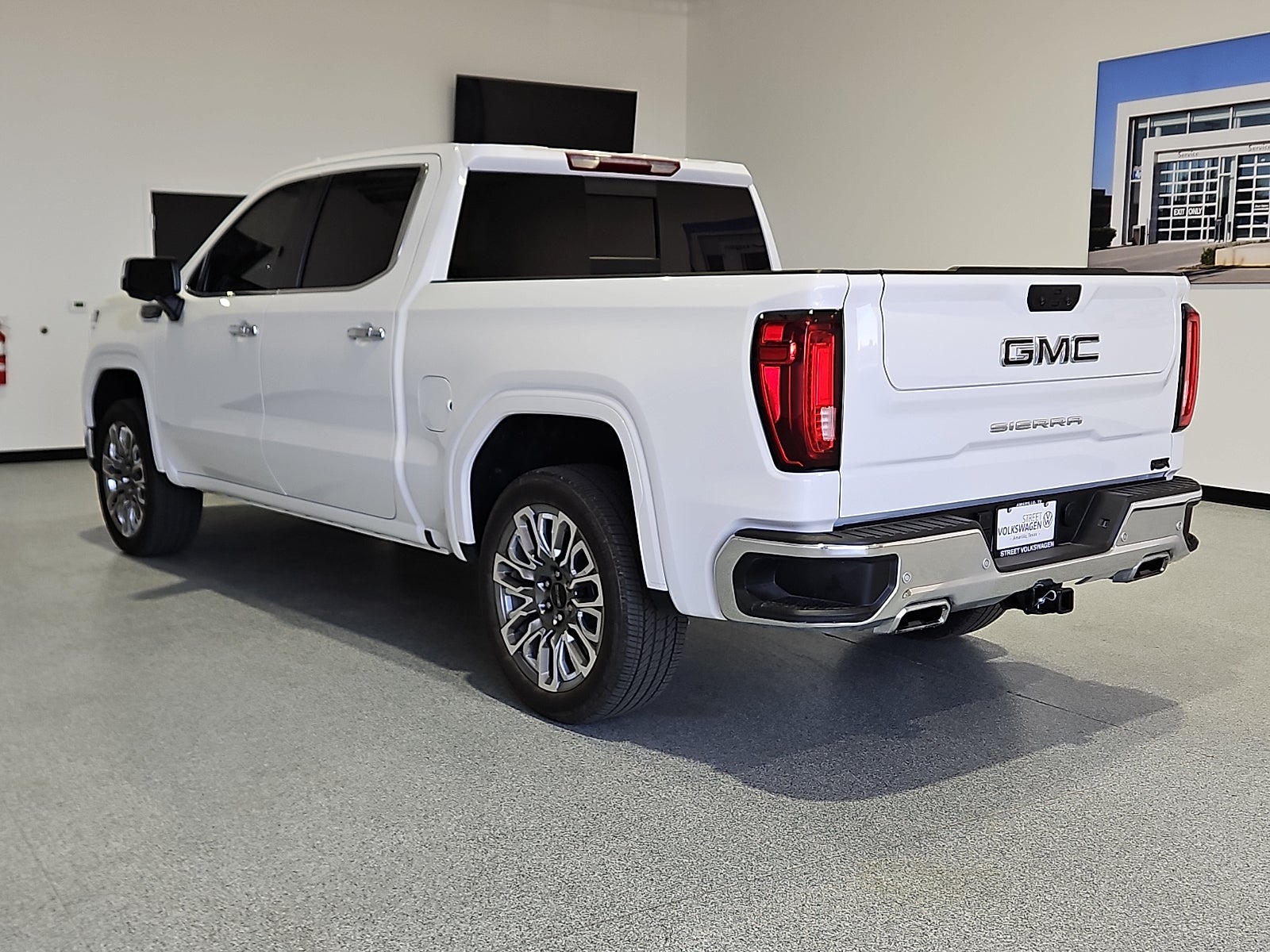 2025 GMC Sierra 1500 4WD Crew Cab Short Box SLT