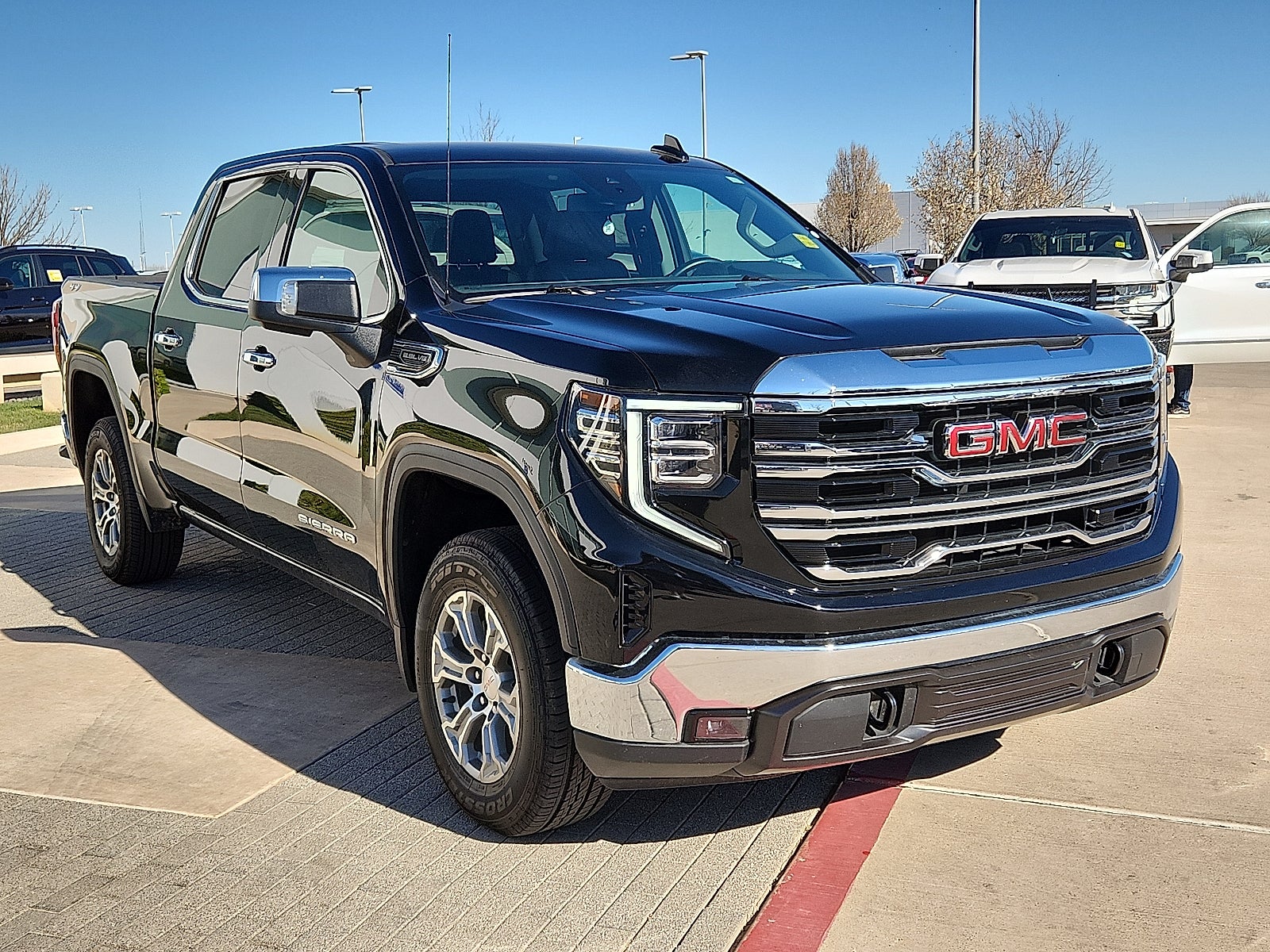 2025 GMC Sierra 1500 SLT