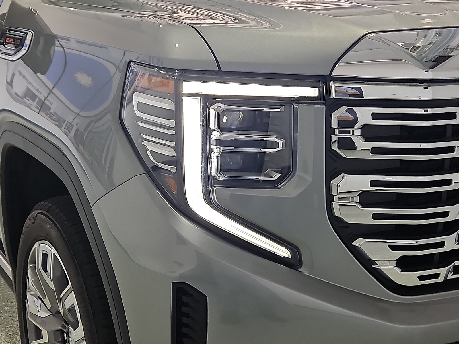 2025 GMC Sierra 1500 4WD Crew Cab Short Box Denali