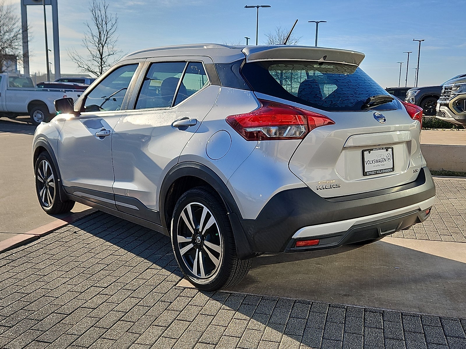 Used 2019 Nissan Kicks SR with VIN 3N1CP5CU0KL554734 for sale in Amarillo, TX