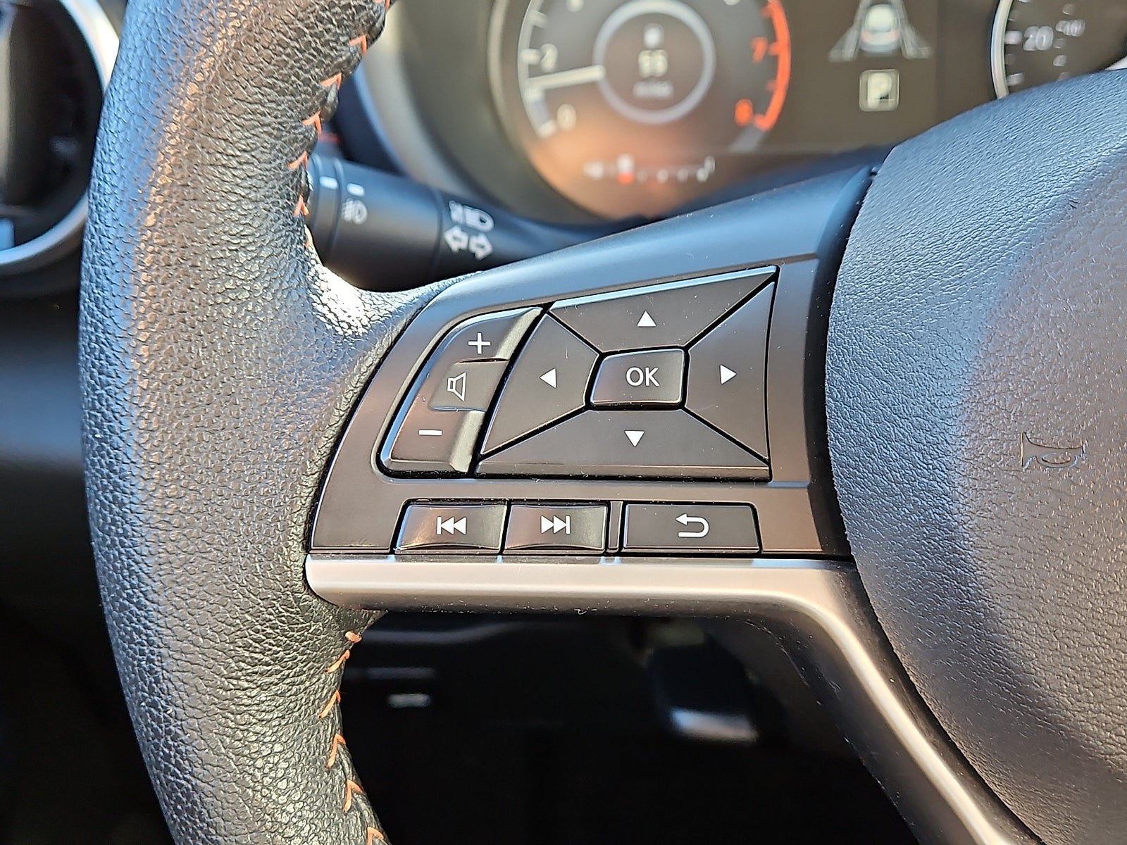 2021 Nissan Kicks SR