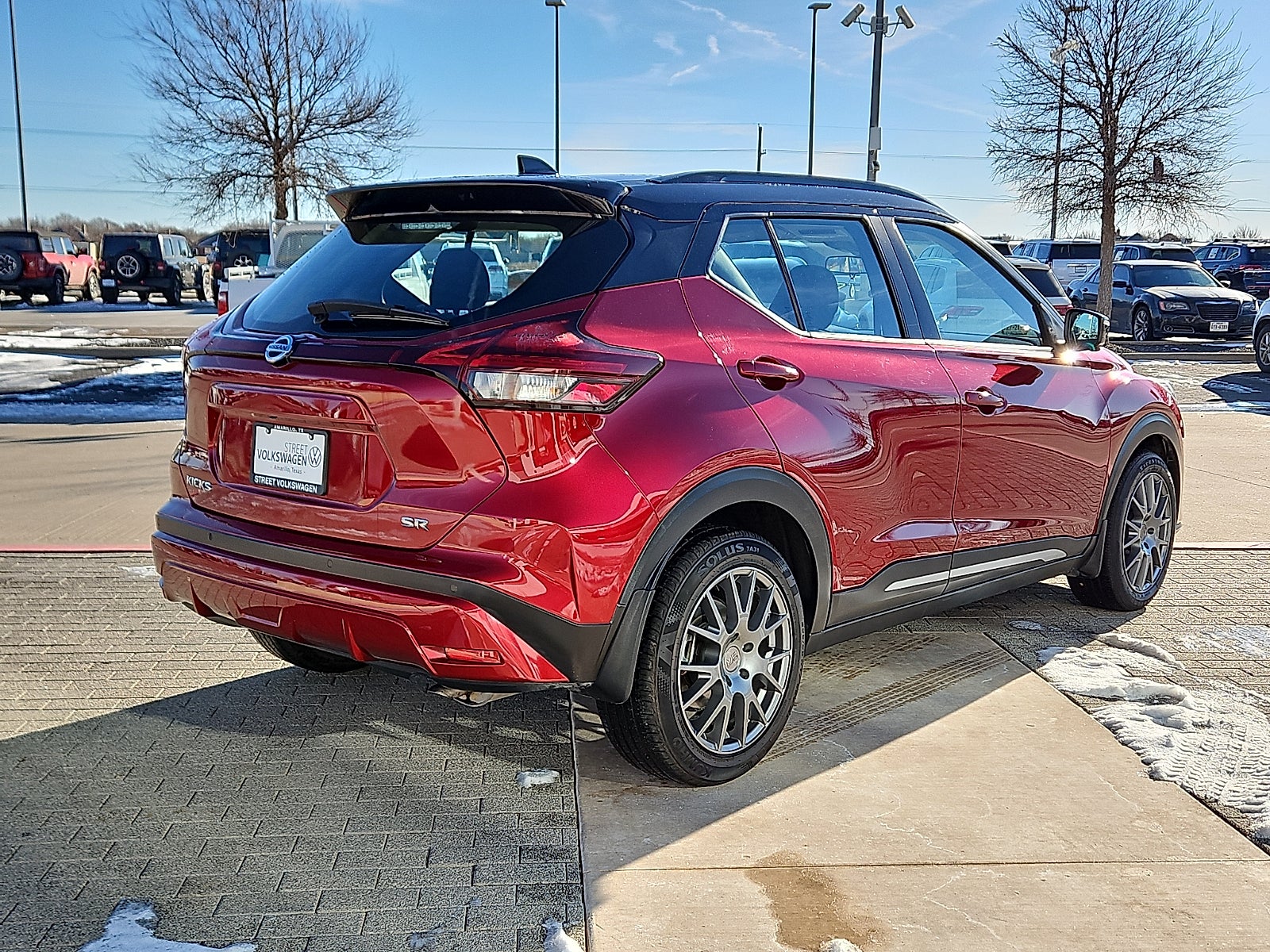 2021 Nissan Kicks SR