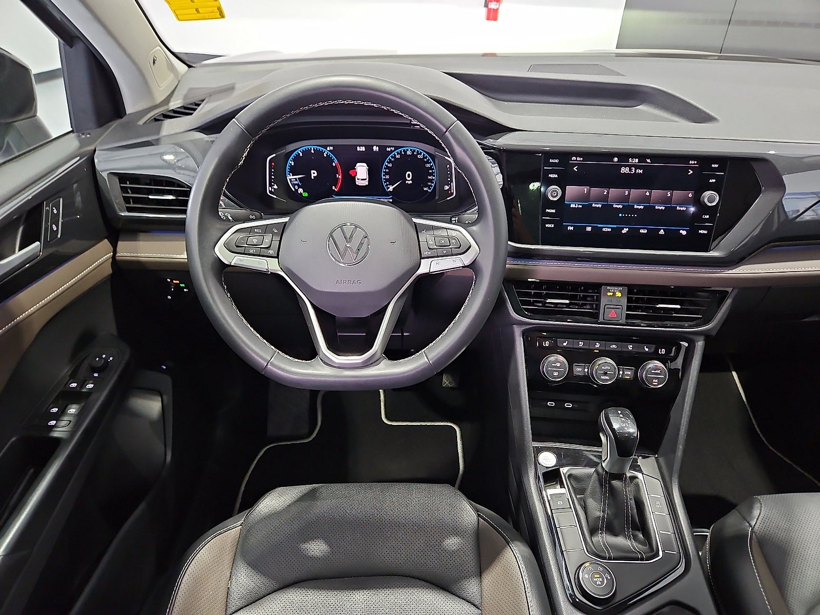2023 Volkswagen Taos 1.5T SEL