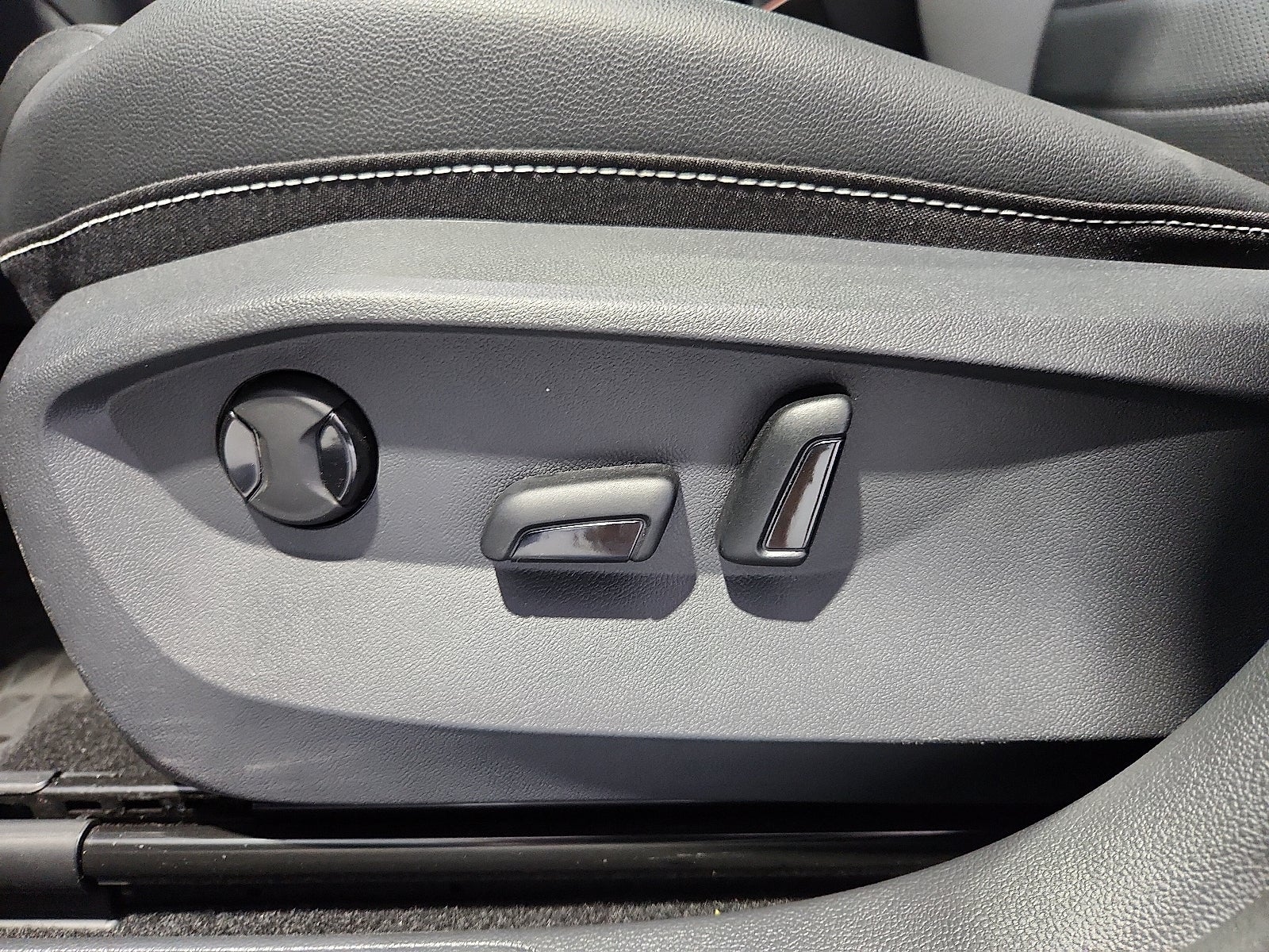 2023 Volkswagen Taos 1.5T SEL