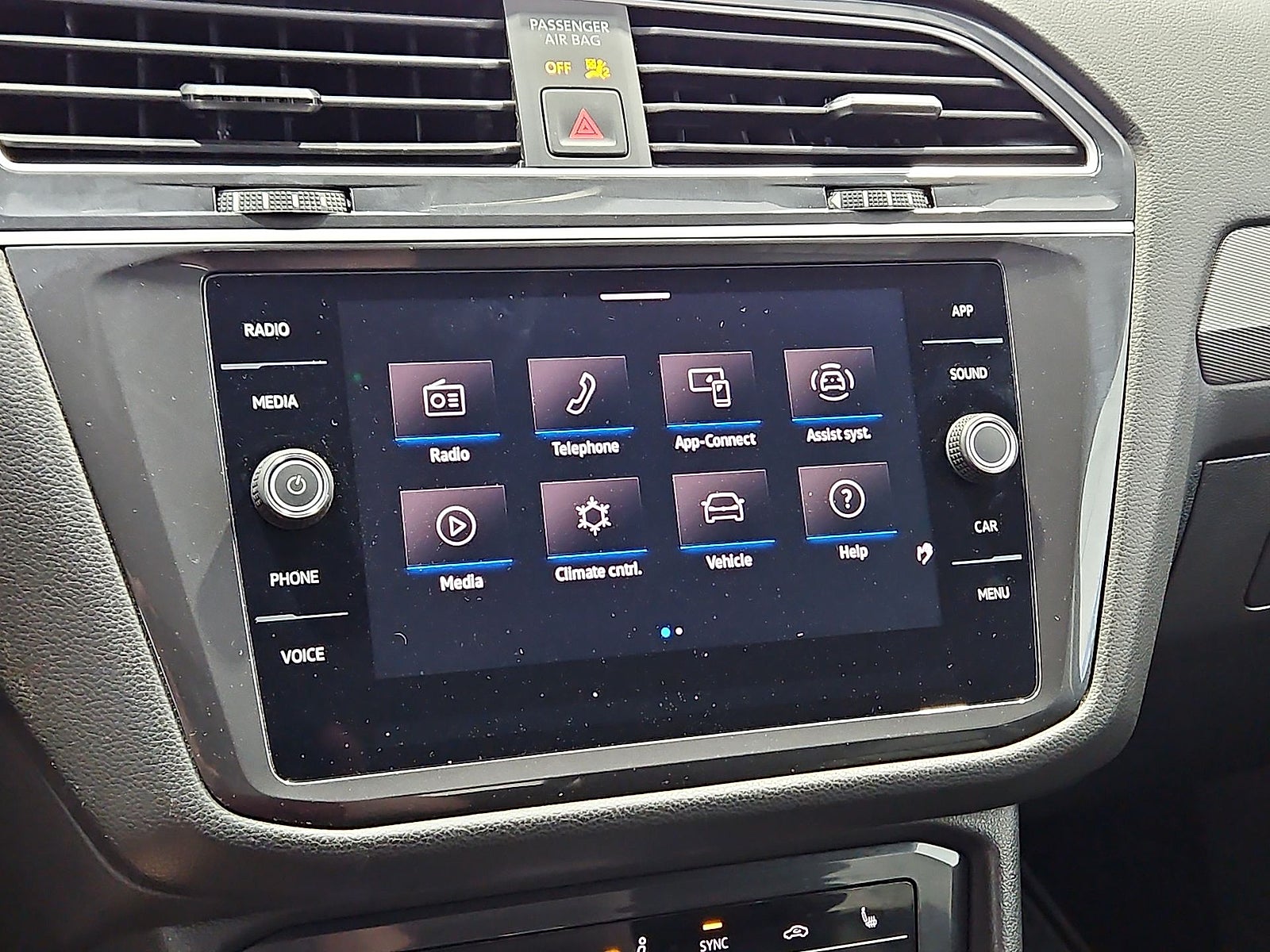 2024 Volkswagen Tiguan 2.0T SE