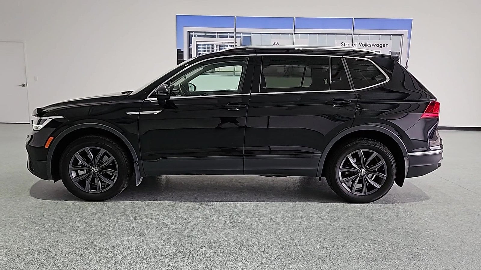 2024 Volkswagen Tiguan 2.0T SE