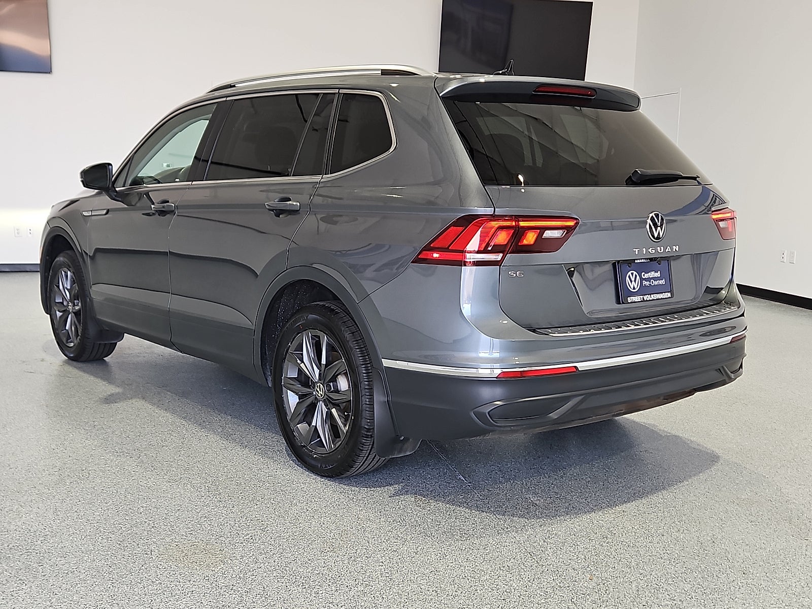 2023 Volkswagen Tiguan 2.0T SE