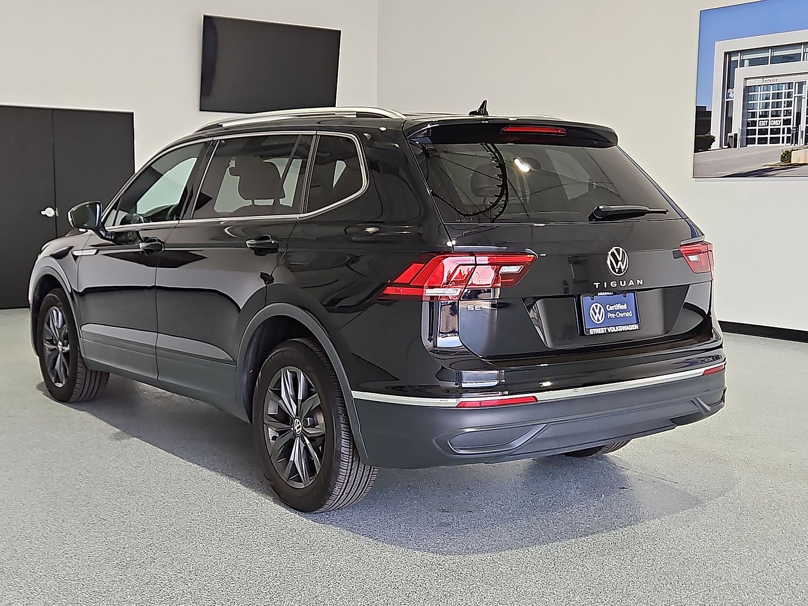2023 Volkswagen Tiguan 2.0T SE
