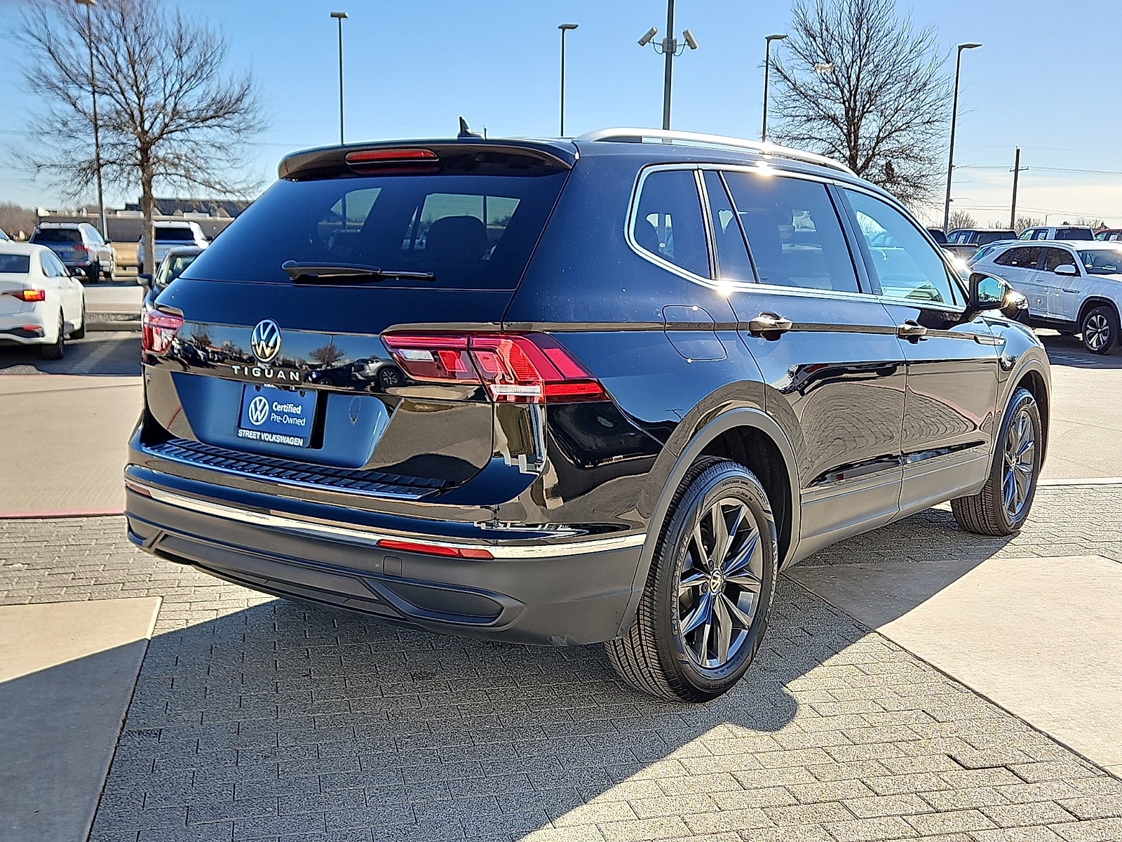 2023 Volkswagen Tiguan 2.0T SE