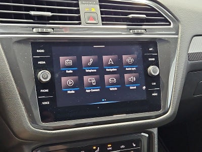 2024 Volkswagen Tiguan 2.0T SE