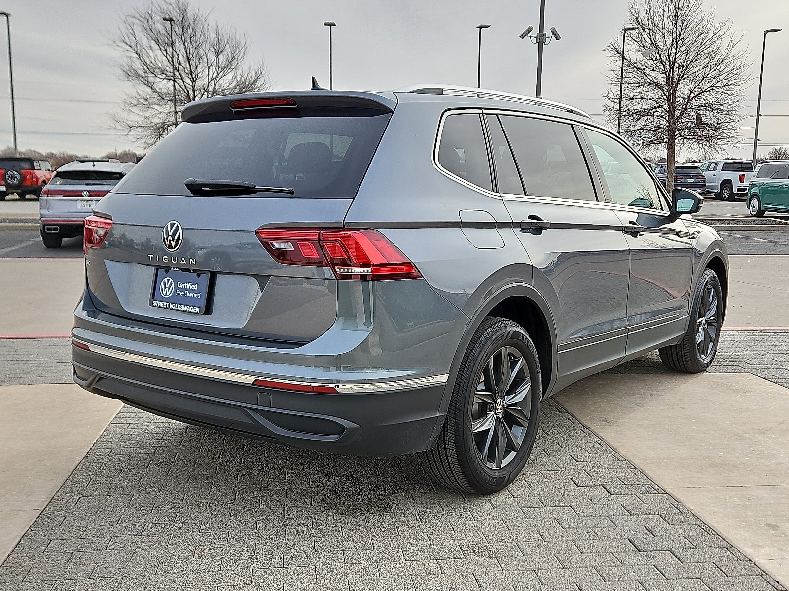 2022 Volkswagen Tiguan 2.0T SE