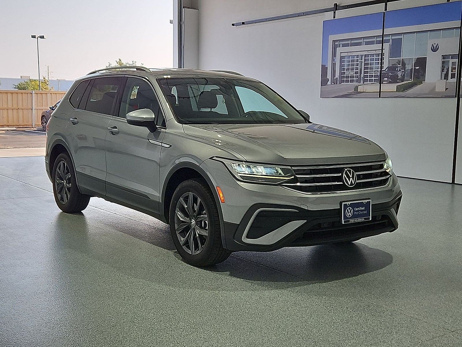 2023 Volkswagen Tiguan 2.0T SE