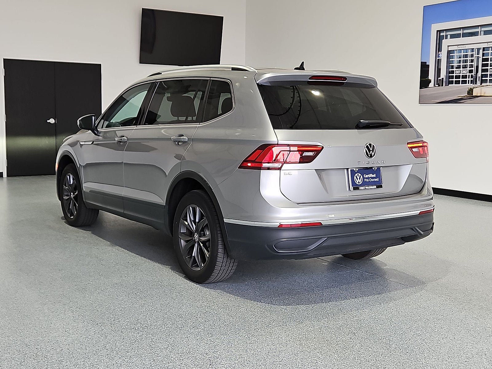 2023 Volkswagen Tiguan 2.0T SE