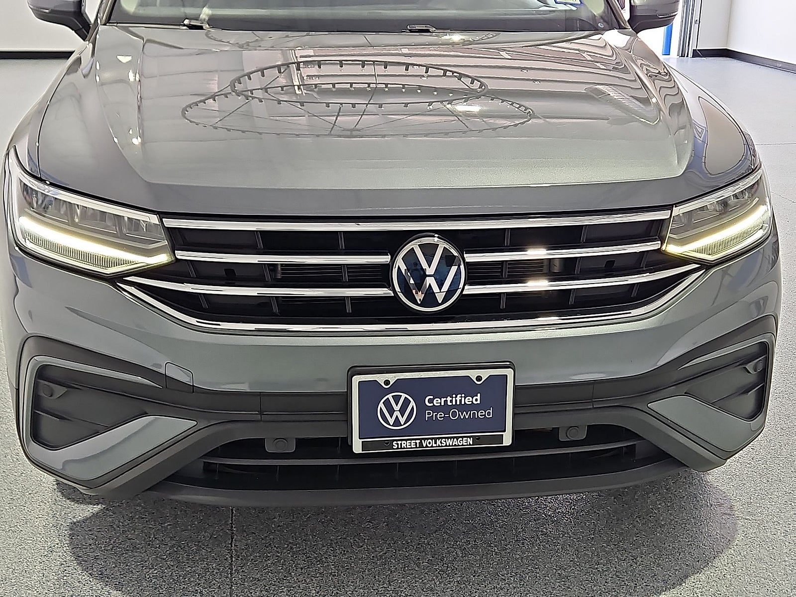 2023 Volkswagen Tiguan 2.0T SE