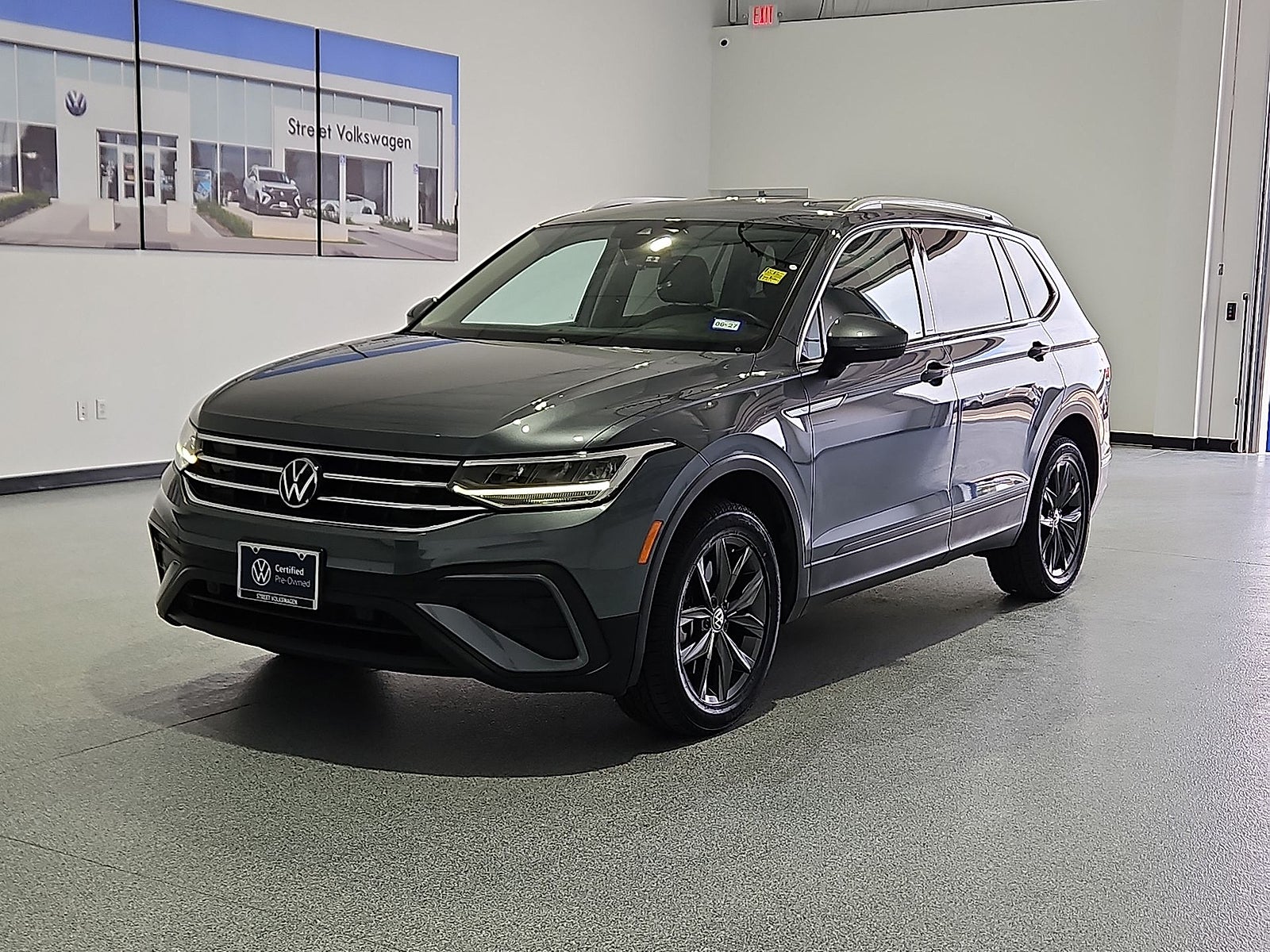 2023 Volkswagen Tiguan 2.0T SE