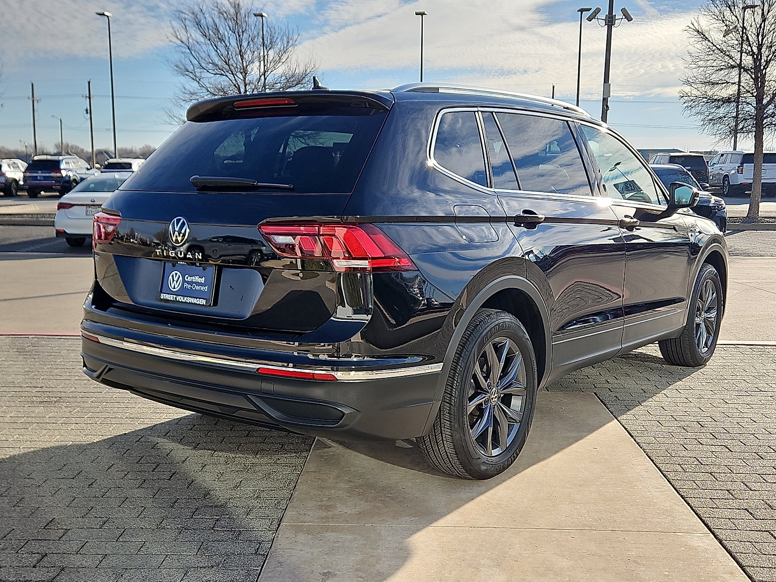2022 Volkswagen Tiguan 2.0T SE