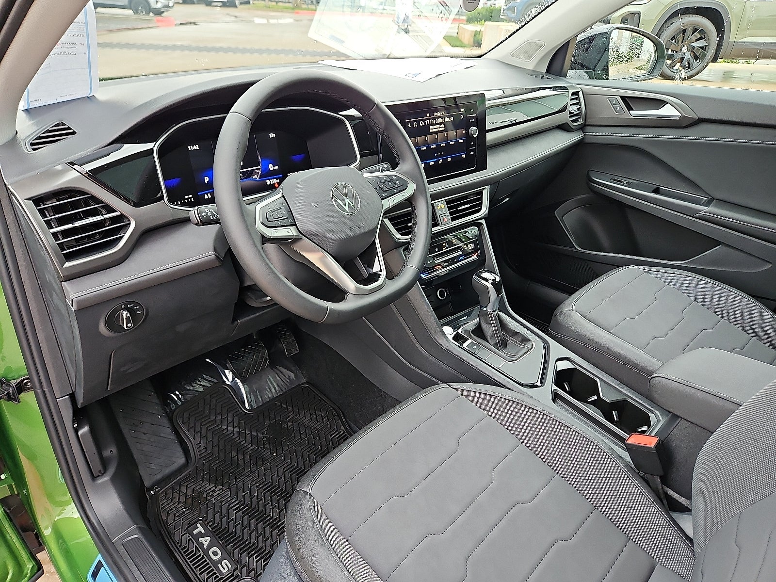 2026 Volkswagen Taos 1.5T SE Black