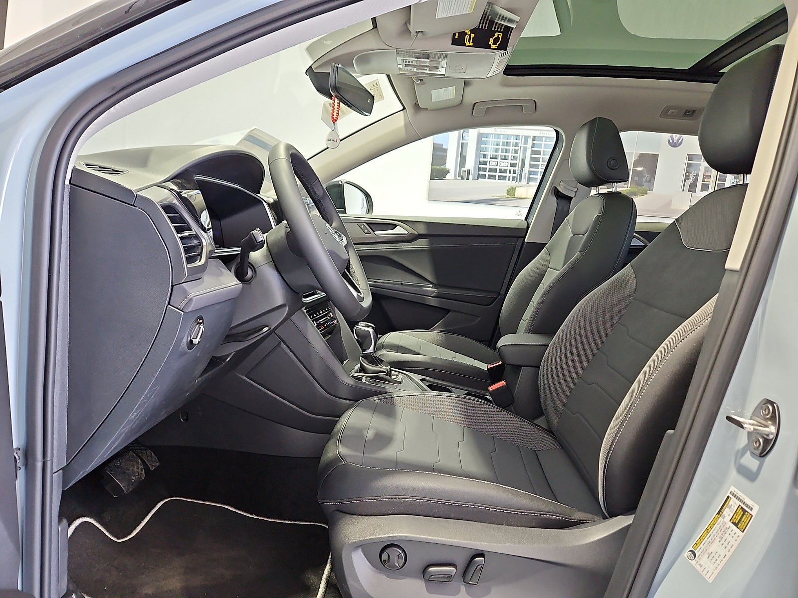 2026 Volkswagen Taos SE Black