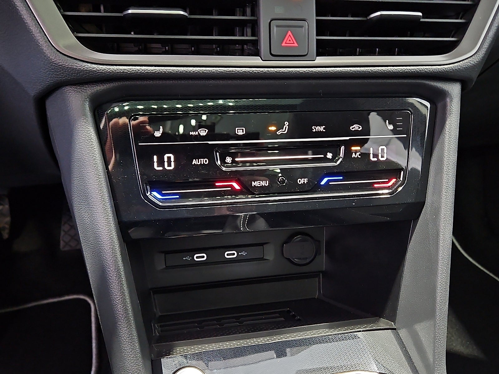 2026 Volkswagen Taos SE Black