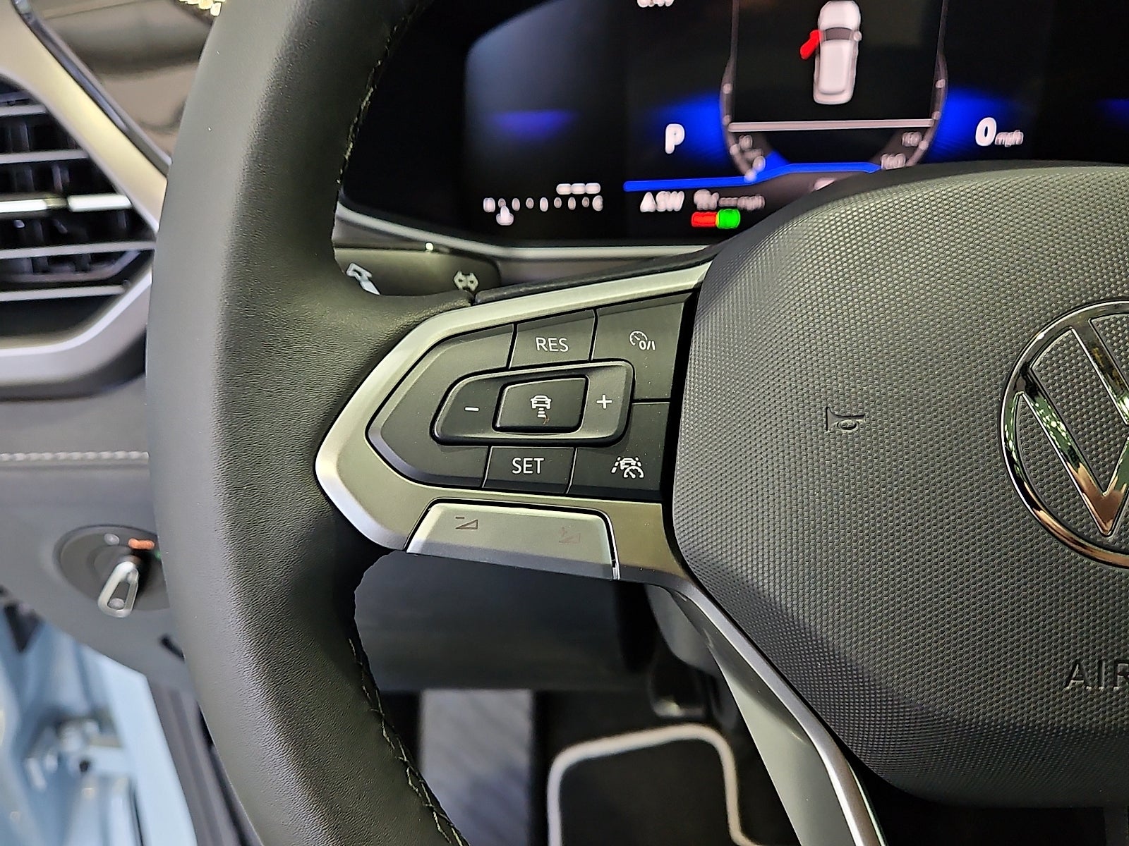 2026 Volkswagen Taos SE Black