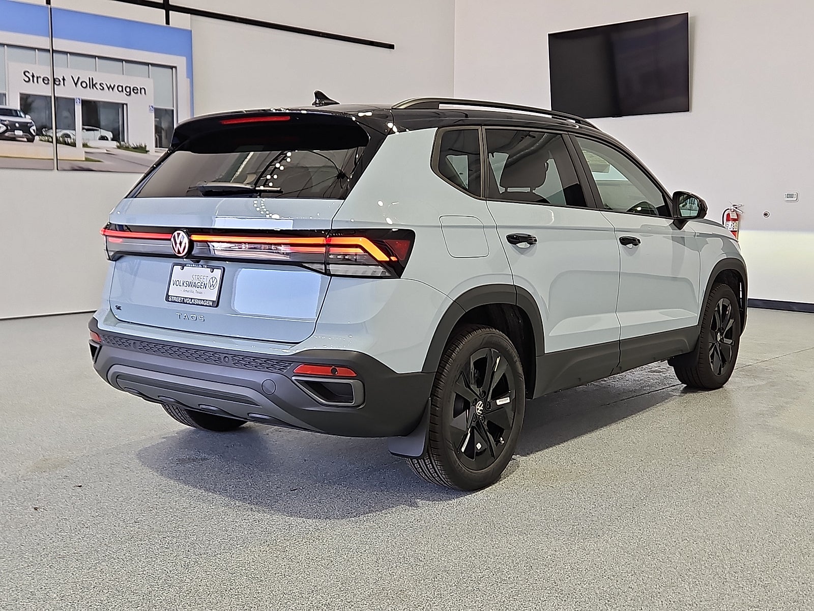 2026 Volkswagen Taos SE Black