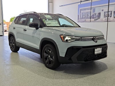 2026 Volkswagen Taos SE Black