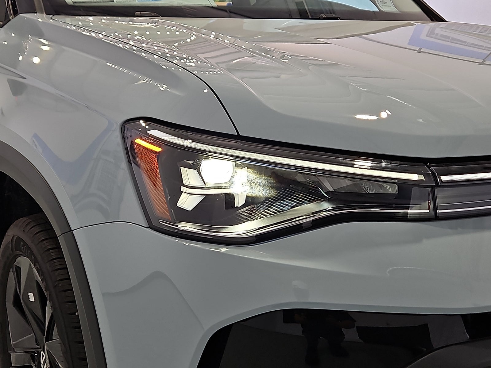 2026 Volkswagen Taos SE Black