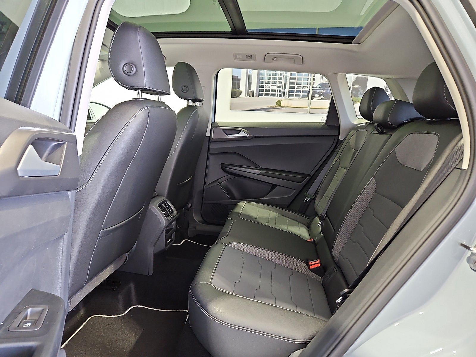 2026 Volkswagen Taos SE Black