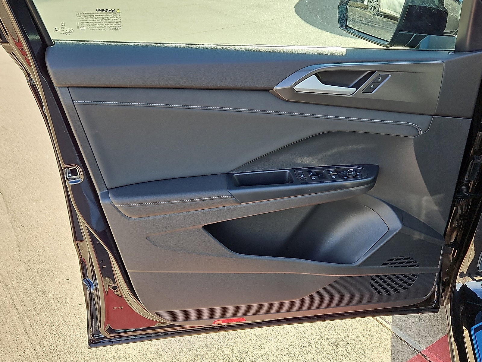 2026 Volkswagen Taos 1.5T SE Black