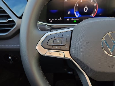 2026 Volkswagen Taos 1.5T SE Black