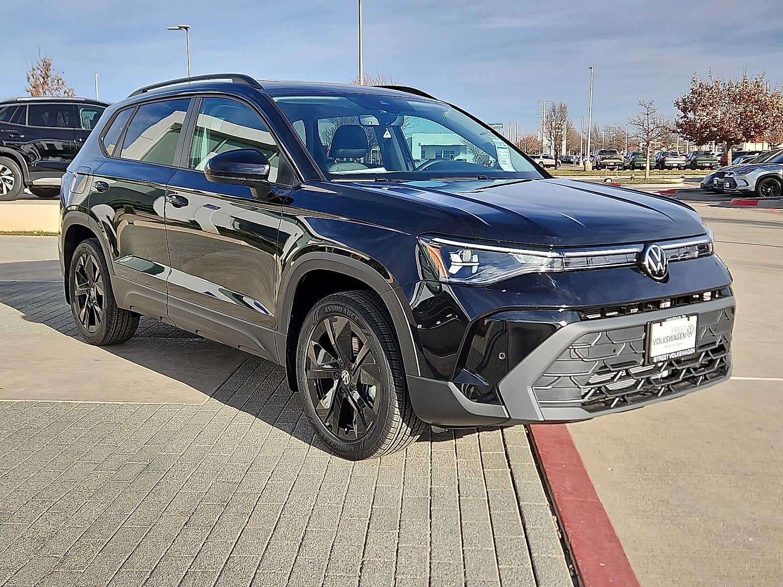2026 Volkswagen Taos 1.5T SE Black