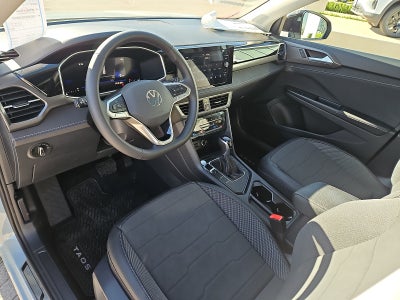 2026 Volkswagen Taos 1.5T SE Black