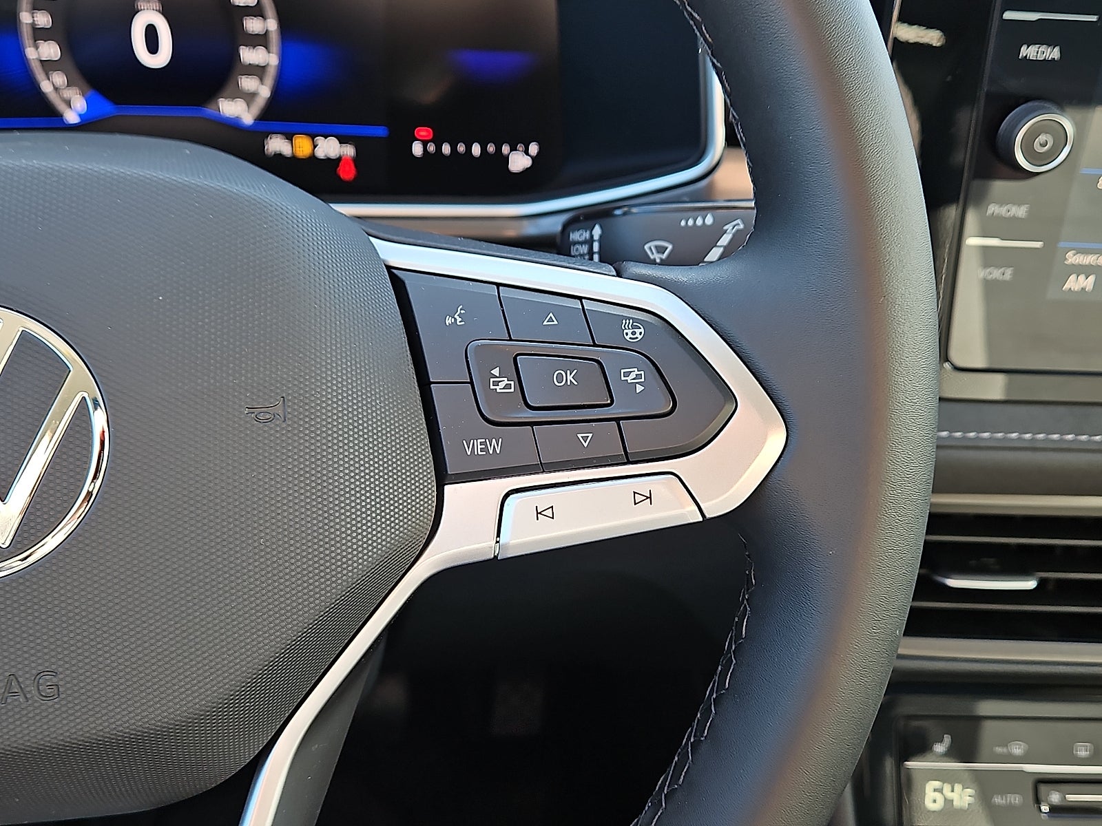 2026 Volkswagen Taos 1.5T SE Black