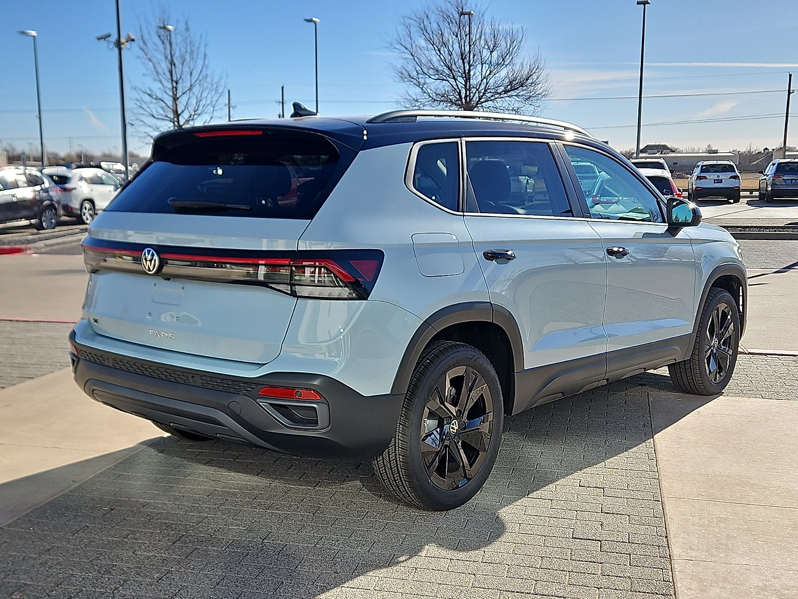 2026 Volkswagen Taos 1.5T SE Black