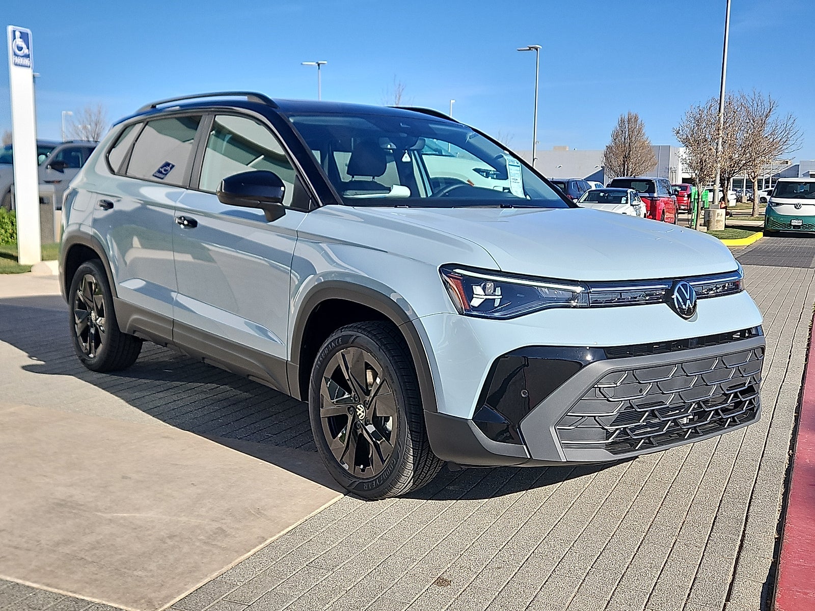 2026 Volkswagen Taos 1.5T SE Black