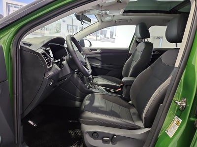 2026 Volkswagen Taos 1.5T SE Black