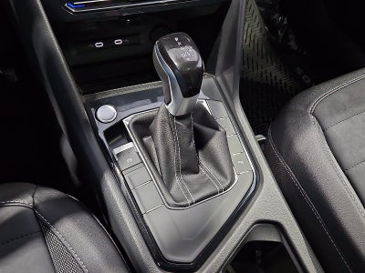 2026 Volkswagen Taos 1.5T SE Black