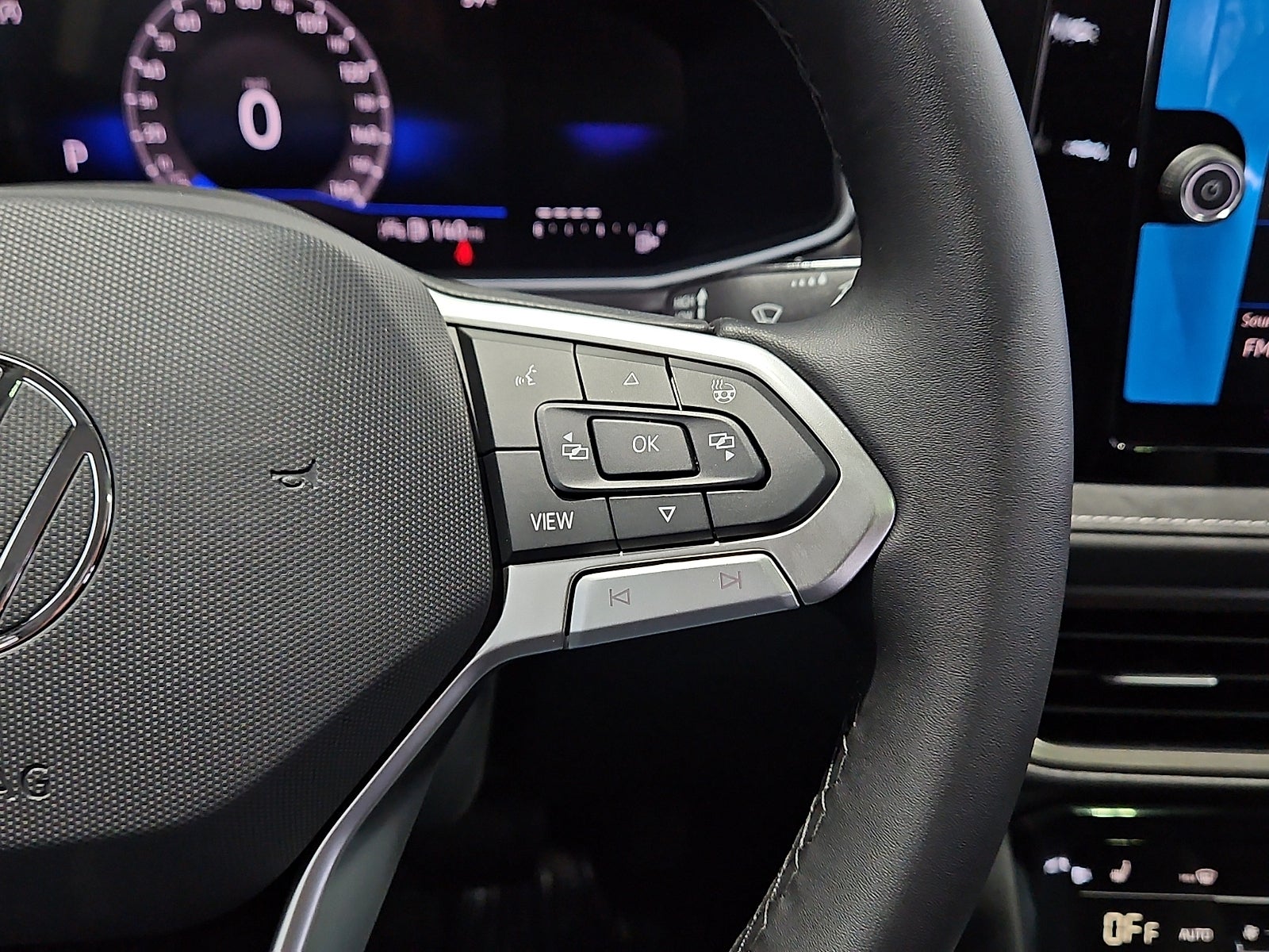 2026 Volkswagen Taos 1.5T SE Black