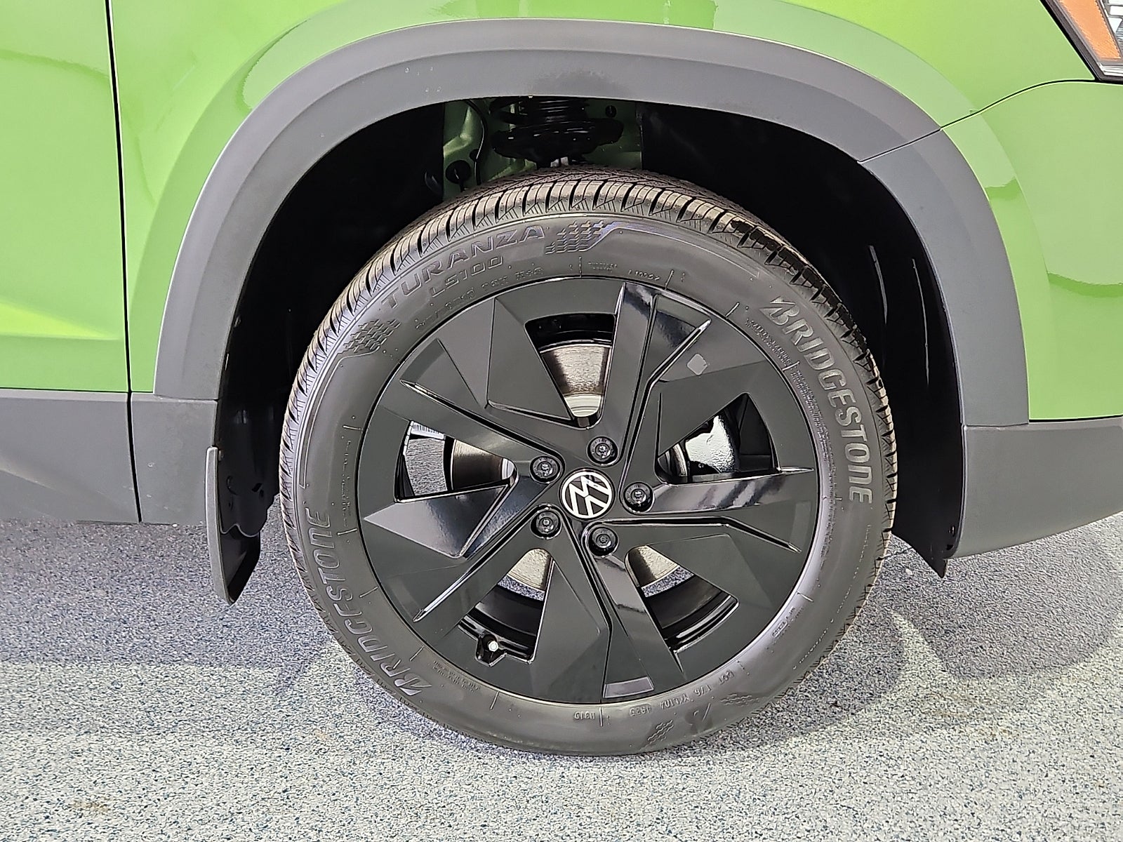 2026 Volkswagen Taos 1.5T SE Black