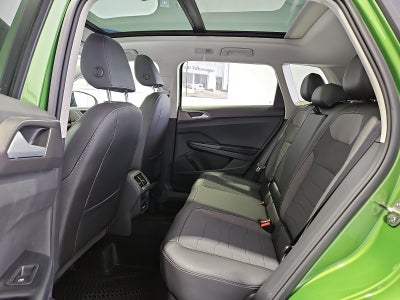 2026 Volkswagen Taos 1.5T SE Black