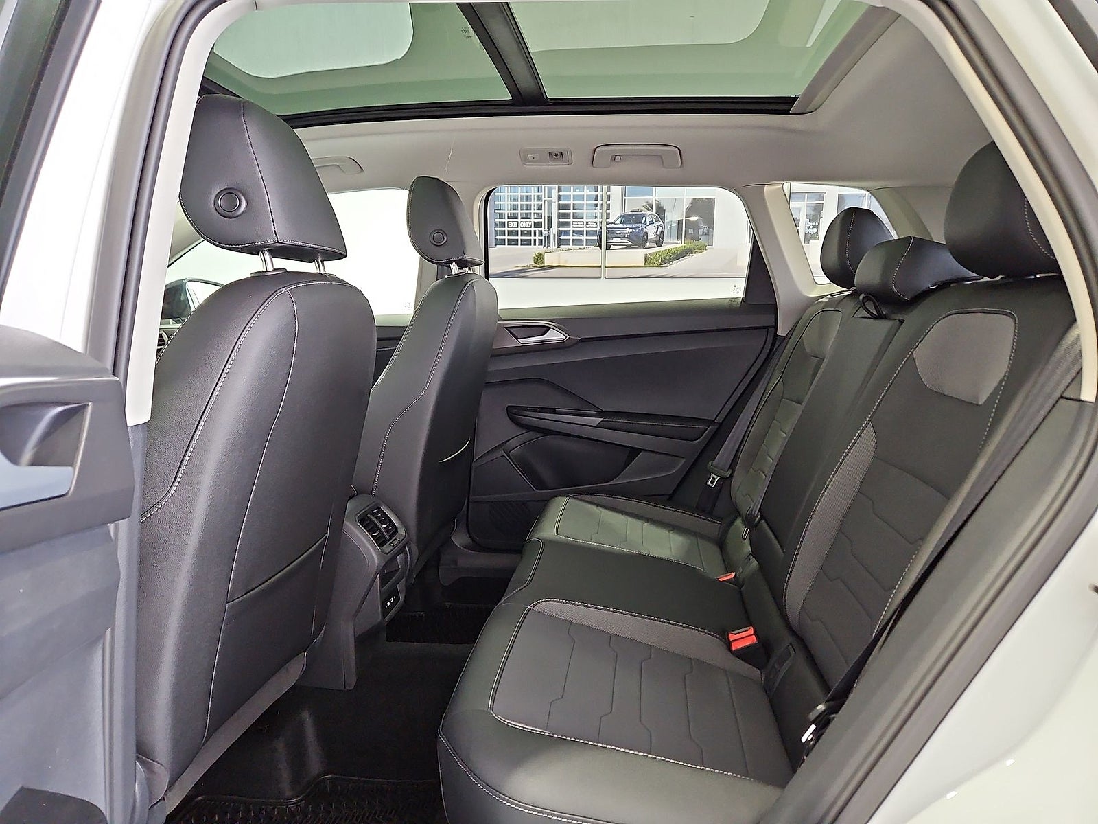 2026 Volkswagen Taos SE Black