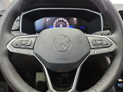 2026 Volkswagen Taos SE Black