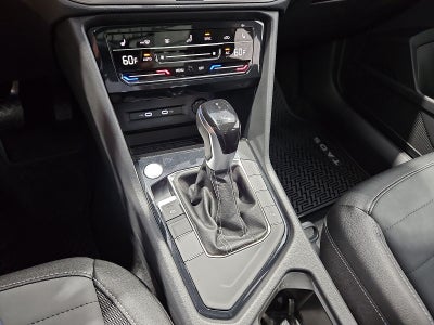 2026 Volkswagen Taos SE Black