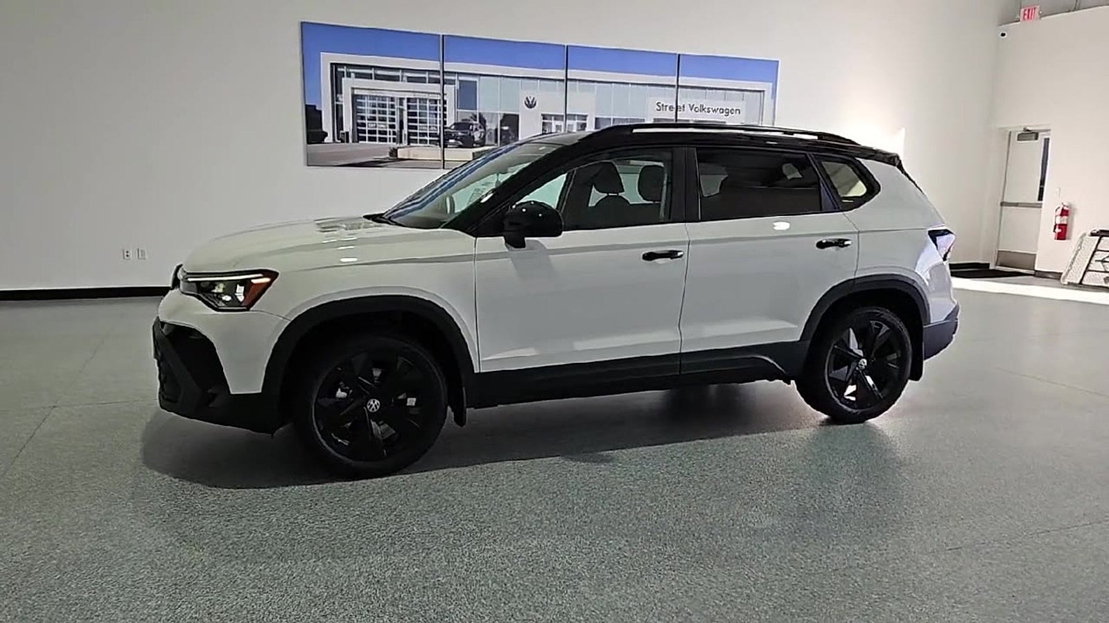 2026 Volkswagen Taos SE Black