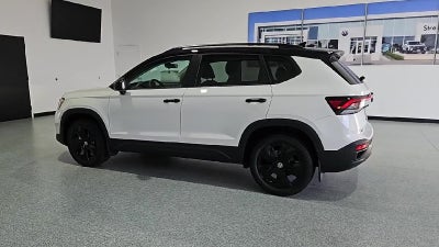 2026 Volkswagen Taos SE Black