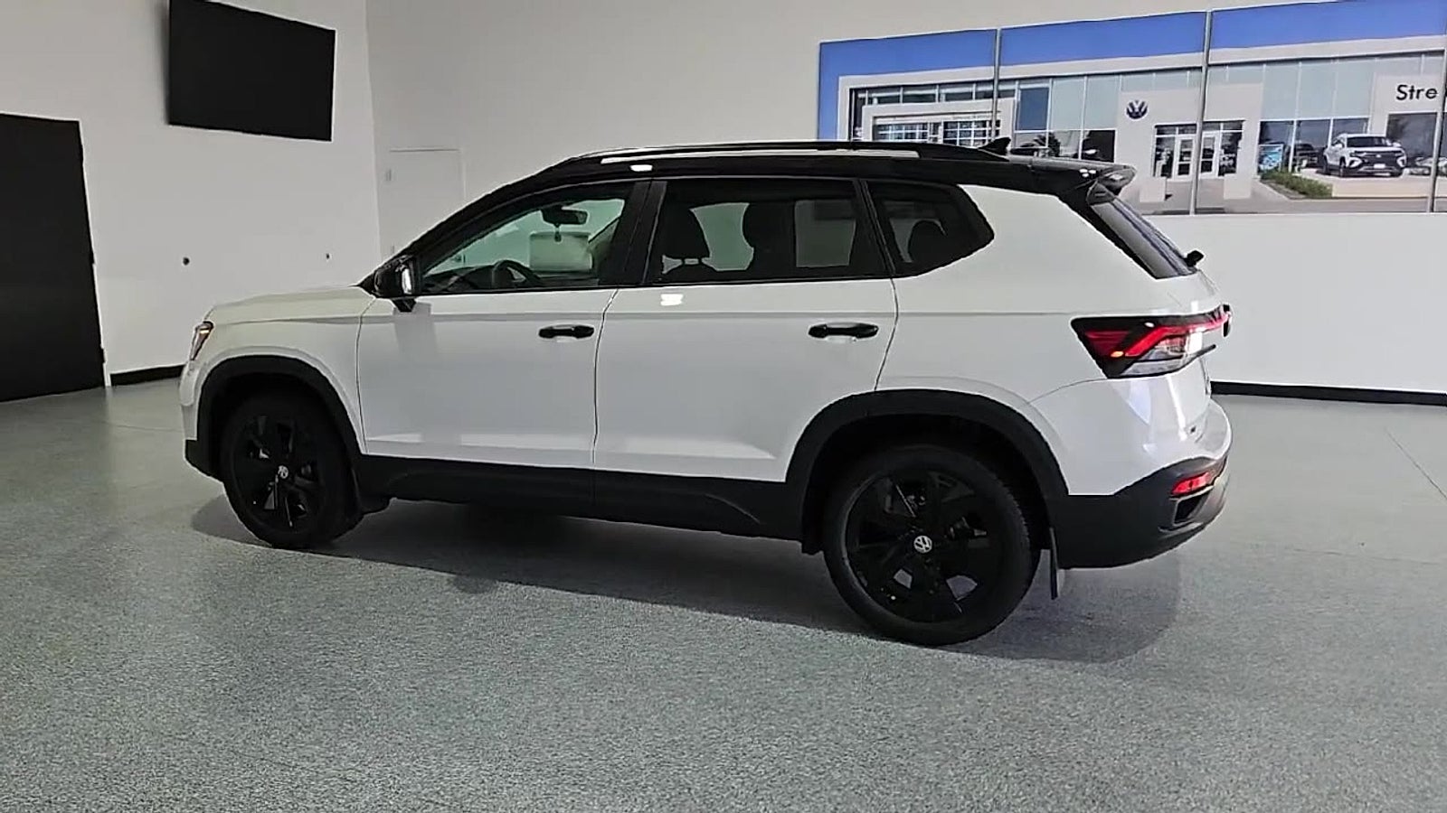 2026 Volkswagen Taos SE Black