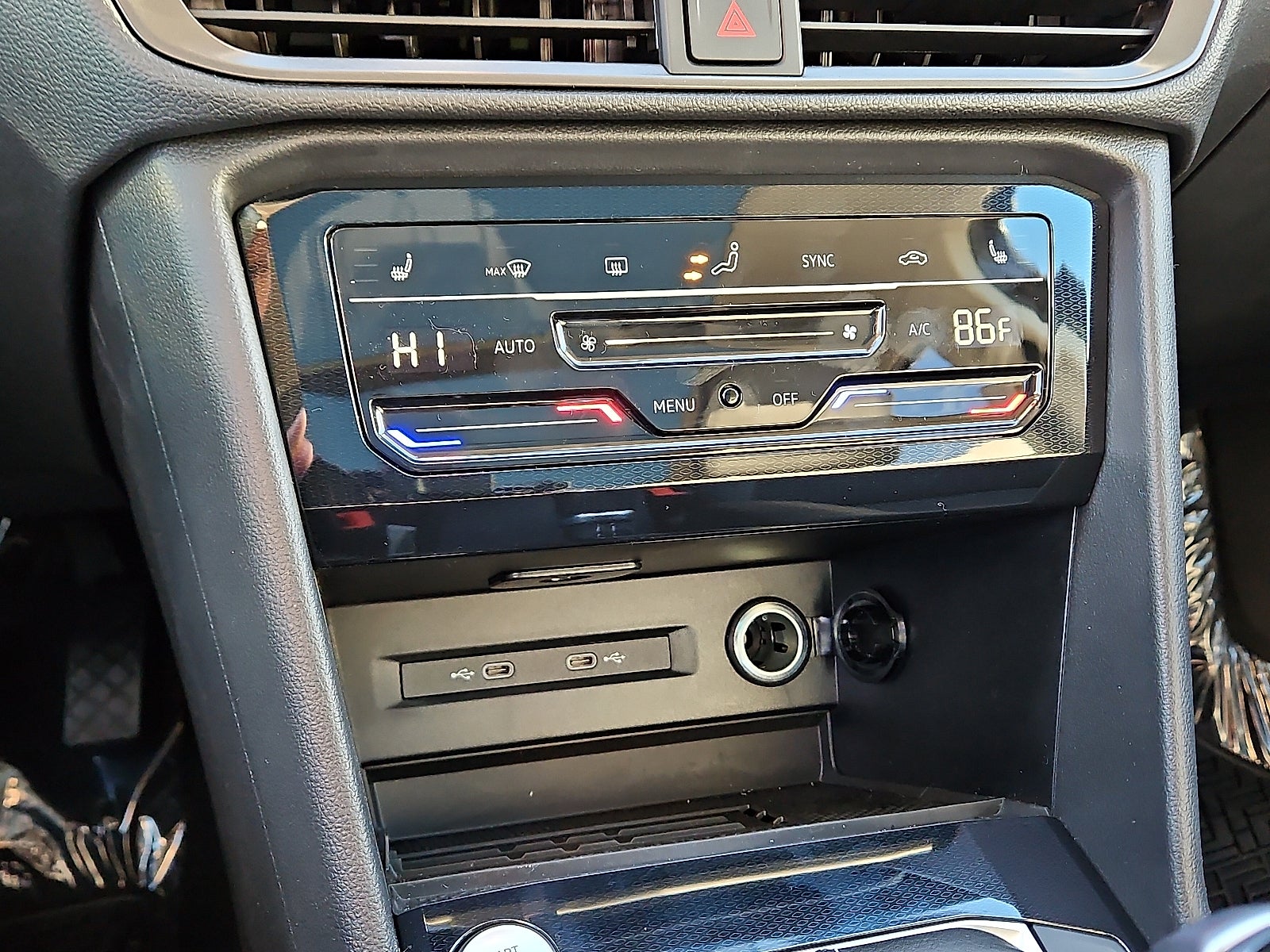 2026 Volkswagen Taos 1.5T SE Black