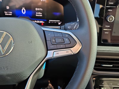 2026 Volkswagen Taos 1.5T SE Black