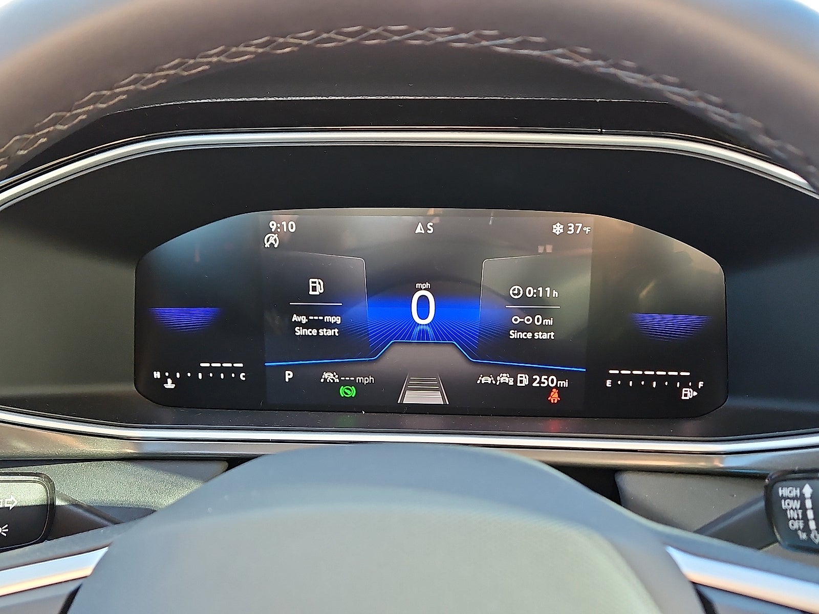 2026 Volkswagen Taos 1.5T SE Black